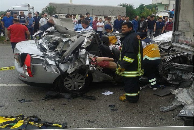 Samsun’da meydana gelen feci kazada iki kişi hayatını kaybetti