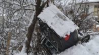 Ordu’da YEDAŞ ekiplerini taşıyan araç buz nedeniyle kaza yaptı