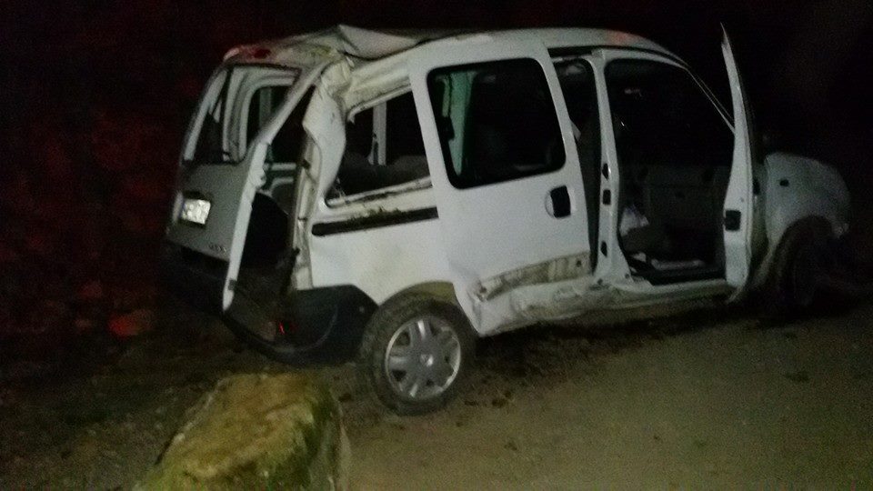 Fatsa’da otomobil 100 metre uçurumdan yuvarlandı 4 yaralı